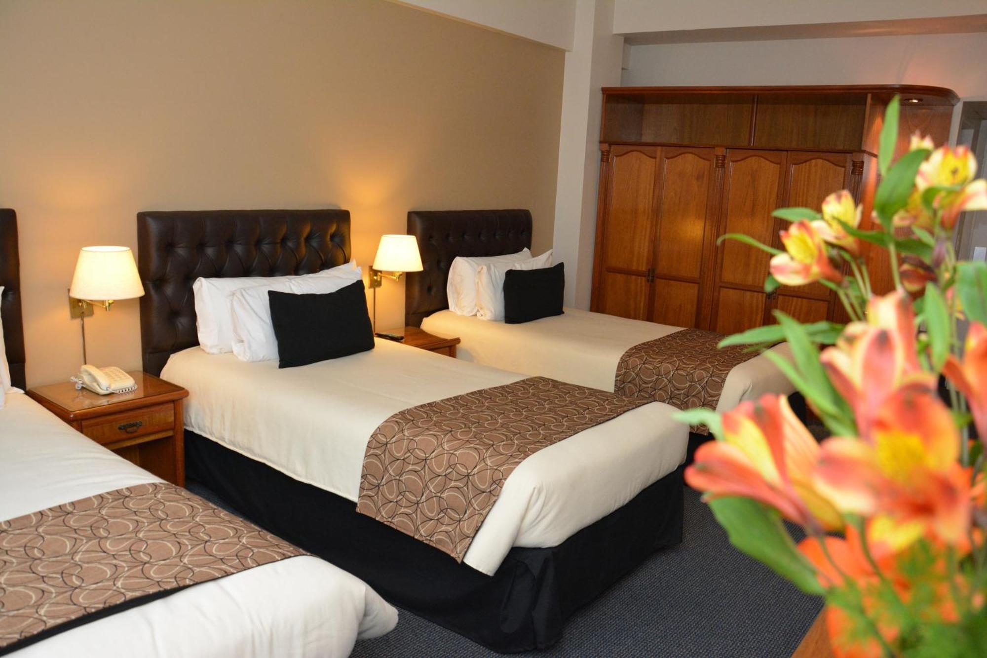 Centuria Hotel بوينس آيرس الغرفة الصورة